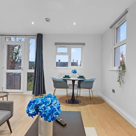 Modern Apartments London With Free Wifi Exterior photo