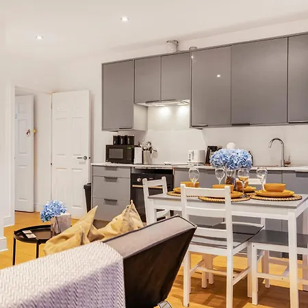 Modern Apartments London With Free Wifi Exterior photo